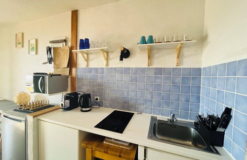 Saint-Mandrier-sur-Mer Apartment | Provence, Studio Balcony Sea View, Closed Residence, Swimming Pools, Tennis, Beach