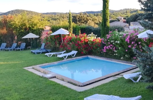 Mollans-sur-Ouveze Apartment | Provence. Mont-Ventoux. Panoramic apartment with swimming pool.