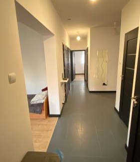 Rzeszow Apartment | Prywatny Dom #BESKIDZKA FV Parking