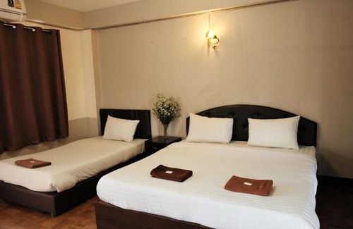 Hua Wiang Hotel | Puangpech Hotel Lampang