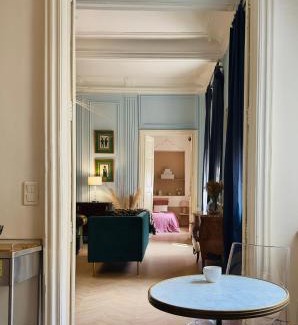 Narbonne Apartment | Puddington Abbey by Art&Suites Élégant XVIIIe 80m privatif Centre ville Calme et douceur de vivre