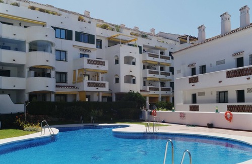 Benalmadena Costa Apartment | Pueblo del Parque - Charming 1 bedroom apartment with garden and mountain views