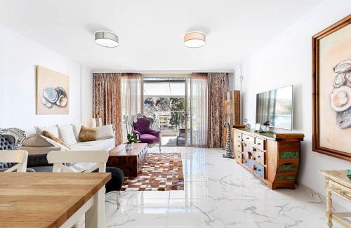 Lomo Quiebre Apartment | Puerto de Mogan - Luxe Apartment with roof terrace and sea view