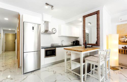 Lomo Quiebre Apartment | Puerto de Mogan - Luxe Apartment with roof terrace and sea view