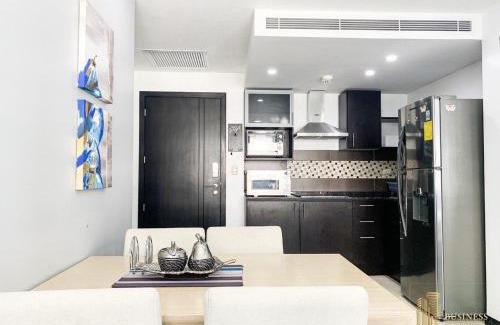 Puerto Santa Ana Apartment | Puerto Santa Ana, Lujoso y Exclusivo Departamento en piso alto!