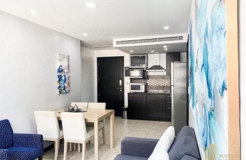 Puerto Santa Ana Apartment | Puerto Santa Ana, Lujoso y Exclusivo Departamento en piso alto!