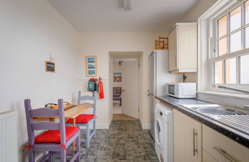 Drummore House | Puffin House - Three Bedroom House, Sleeps 6