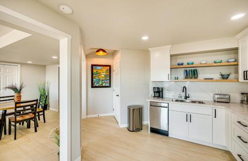 Des Moines Apartment | Puget Sound Views Des Moines Apt with Patio