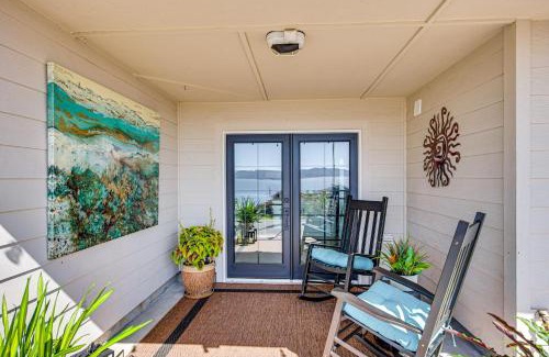 Des Moines Apartment | Puget Sound Views Des Moines Apt with Patio