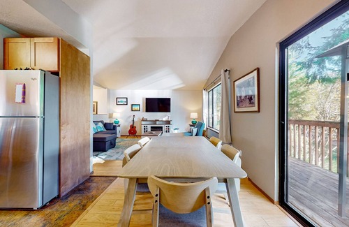 Grapeview House | Puget Sound Waterfront Home-WIFI, Kayaking, Partial A/C