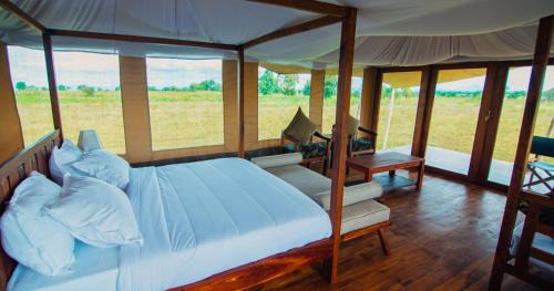 Serengeti National Park Cabin | Pumba Luxury Camp - Serengeti