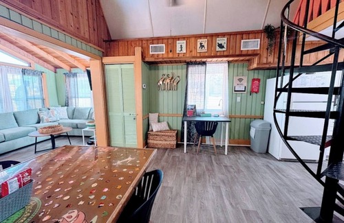 Vacation Village House | Pumba's Place - FUN, Lake, Pool- NO Cleaning fees!