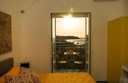 Procida Bed & Breakfast | Punta Lingua Relais - Room 3 Port View