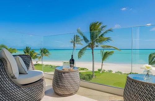Cap Cana Marina Apartment | Punta Palmera Beach Front with private cold jacuzzI