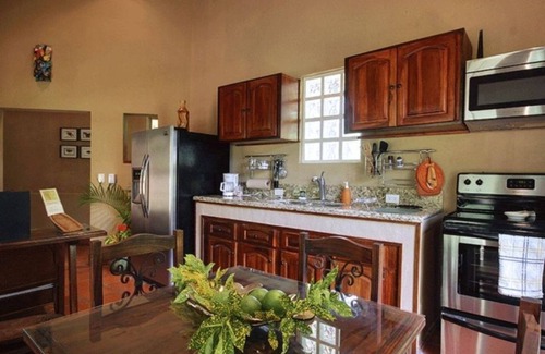 Camaronal House | Pura Vida with private pool, WiFi, and parking between Orotina and Jaco