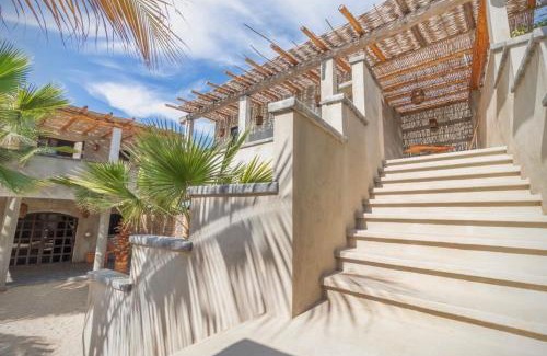 El Pescadero Hotel | Pure Baja Private Suites-Upscale Property with Infinity Pool and Lush Gardens