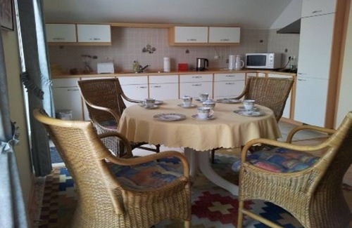 Mecklenburgische Kleinseenplatte Apartment | Pure relaxation with a view of the Vilzsee.