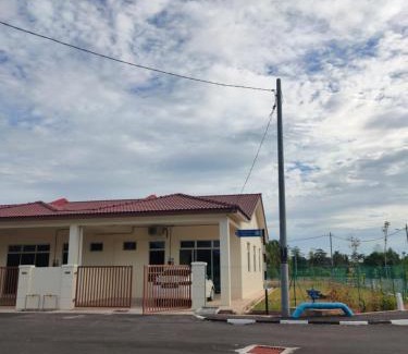 Kampung Gial House | Puteri Homestay