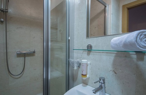 Novi Beograd Hotel | Putnik Inn Belgrade