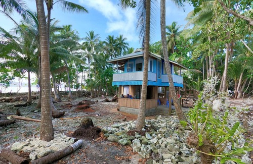 Honiara House | Putuo Ecolodge - House - Sleeps 2 - Seaside