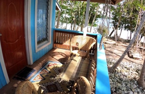 Honiara House | Putuo Ecolodge - House - Sleeps 2 - Seaside