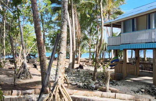 Honiara House | Putuo Ecolodge - House - Sleeps 2 - Seaside