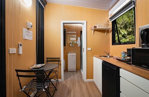 Avoca House | Pyrenees Views by Tiny Away