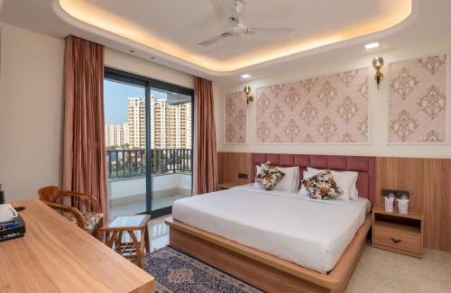 DLF Phase 5 Hotel | Qotel Signature - Golf Course Road & Sector 53