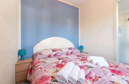 Santa Marina Apartment | Quaint Apartment in Policastro Bussentino with Terrace