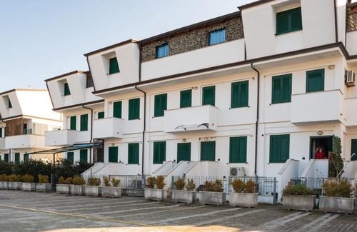 Santa Marina Apartment | Quaint Apartment in Policastro Bussentino with Terrace