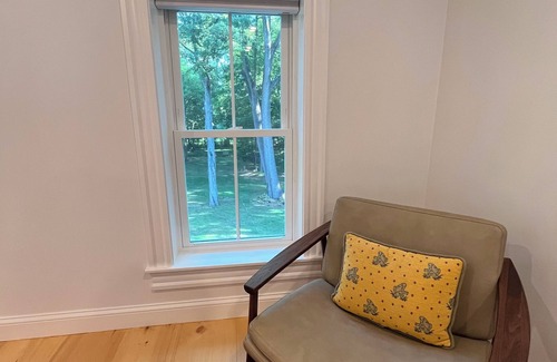 Framingham Apartment | Quaint apartment in charming Framingham, 5 Min to FSU