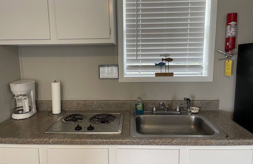 Pottsboro Cabin | Quaint cabin at Little Mineral Marina: Cabin 4