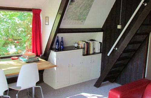 Septon Ski Chalet | Quaint Chalet in Petithan with Roofed Swimming Pool