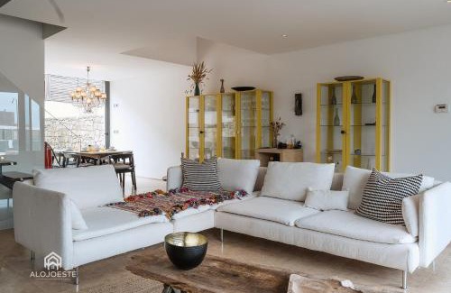 Atalaia Villa | Quaint & Chic Seaside Villa