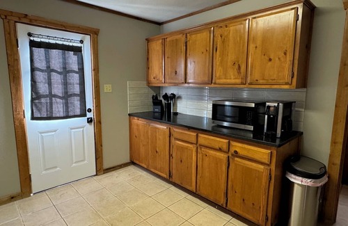 Boerne Cottage | Quaint Cottage in Scenic Sisterdale