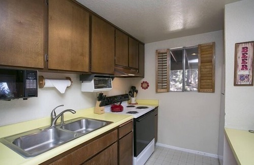 Mammoth Lakes Condo | Quaint Cottage Style 1 Bedroom 2 Bath by Village