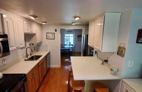 Manomet House | Quaint Cottage w/AC; Walk to Beach & Park w/Pickleball, Large Yard,