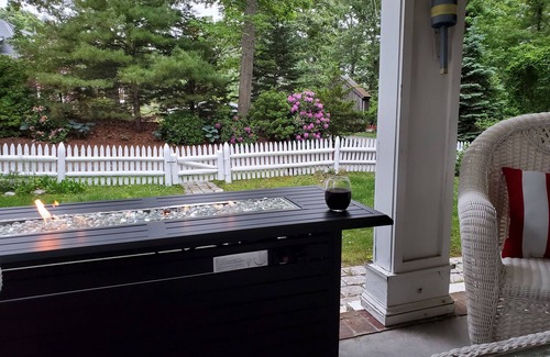 Manomet House | Quaint Cottage w/AC; Walk to Beach & Park w/Pickleball, Large Yard,