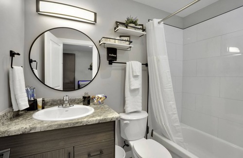 Aztec Apartment | Quaint Getaway.