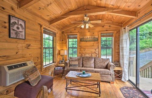 Warrensville House | Quaint Log Cabin with Views Near West Jefferson