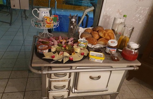 Miltenberg Apartment | "Quaisser" holiday flat with terrace, balcony, pool and sauna