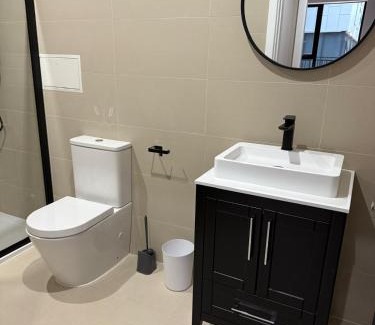 Sheldon Apartment | Quality City Green Luxury Apts Close to NEC & Airport