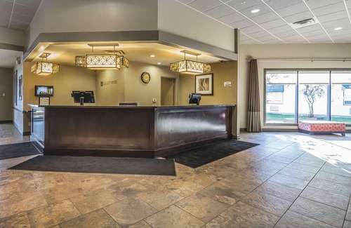Fort McMurray Hotel | Quality Hotel and Conference Centre Fort McMurray