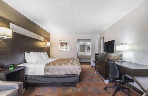 Stuttgart Hotel | Quality Inn and Suites