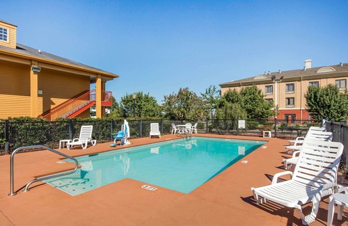 Bessemer Hotel | Quality Inn Bessemer