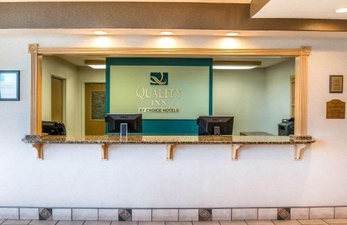 Burlington Hotel | Quality Inn Burlington