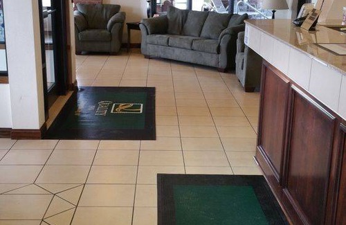 Columbia City Hotel | Quality Inn Columbia City near US-30