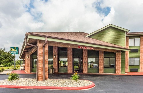 Columbia City Hotel | Quality Inn Columbia City near US-30