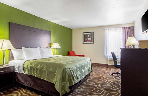 Greenville Hotel | Quality Inn Greenville I-30
