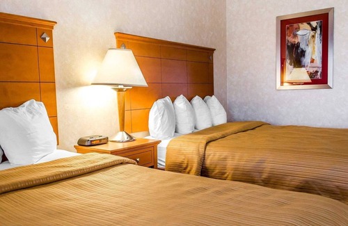 Paxtonia Hotel | Quality Inn Harrisburg - Hershey Area
